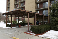 Butler Arbors in Butler, PA - Foto de edificio - Building Photo