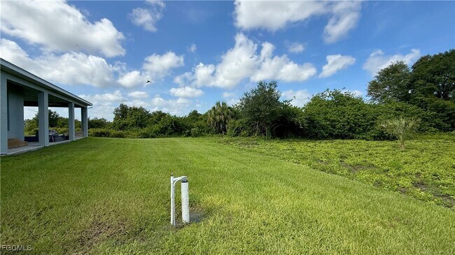 1605 Jefferson Ave in Lehigh Acres, FL - Building Photo - Building Photo