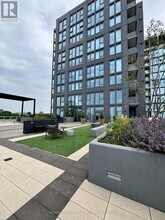 2020-2020 Bathurst St in Toronto, ON - Building Photo - Building Photo