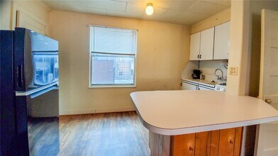 625 W Dickson St in Fayetteville, AR - Building Photo - Building Photo