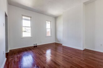 834 Industry St in Pittsburgh, PA - Building Photo - Building Photo