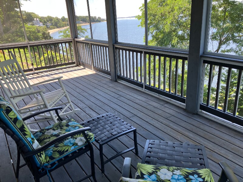 240 Narragansett Ave-Unit -Unit 1 in East Providence, RI - Building Photo