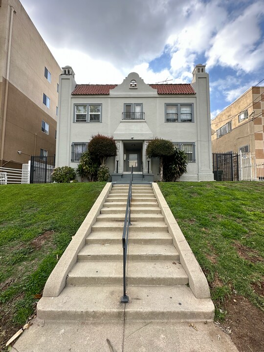 1423 N Martel Ave in Los Angeles, CA - Building Photo