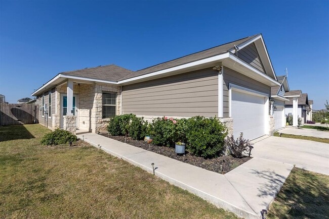 241 El Dorado Rd in Jarrell, TX - Building Photo - Building Photo