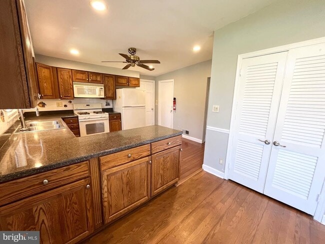 property at 5650 Gary Ave