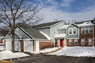 Hamilton Place in Palatine, IL - Building Photo - Building Photo