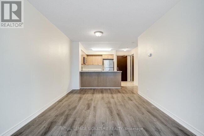 51-1651 Lower Simcoe St in Toronto, ON - Building Photo - Building Photo