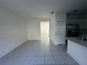 1684 SE 26th Ter in Homestead, FL - Building Photo - Building Photo