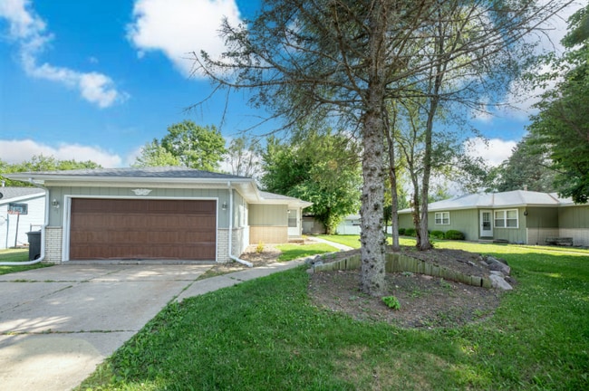 property at 3118 W Westport Rd