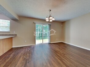 6739 Shanghai Cir in Indianapolis, IN - Building Photo - Building Photo