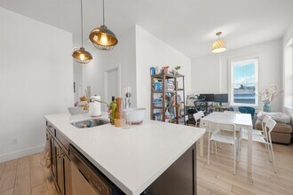 409 Broadway in Bayonne, NJ - Building Photo - Building Photo