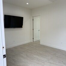 6531 Jamieson Ave in Los Angeles, CA - Foto de edificio - Building Photo