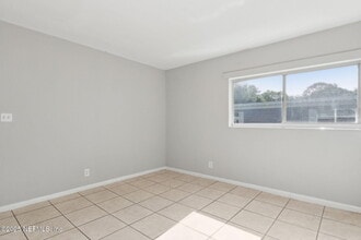 1224 W 18th St in Jacksonville, FL - Foto de edificio - Building Photo