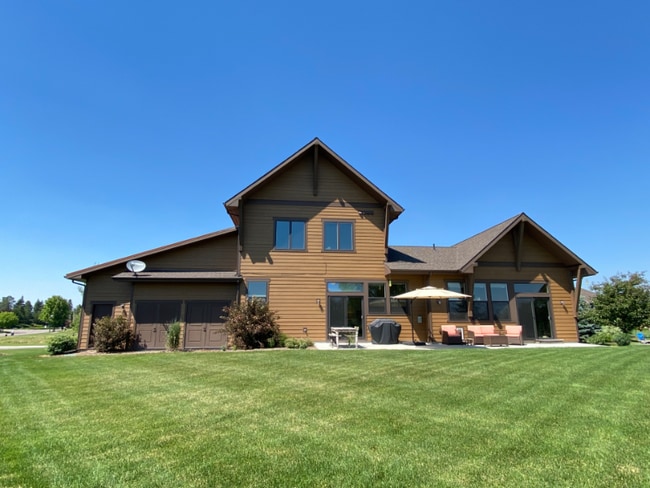 3071 River Lakes Dr in Whitefish, MT - Building Photo - Building Photo