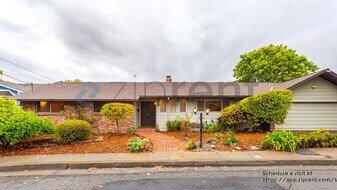 3406 Sidney Square in Santa Rosa, CA - Building Photo