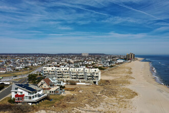 477 Ocean Ave N in Long Branch, NJ - Building Photo - Building Photo