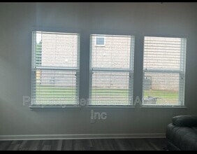 6900 Newcastle Ct in Fairburn, GA - Building Photo - Building Photo