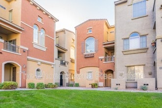 2401 E Rio Salado Pkwy in Tempe, AZ - Building Photo - Building Photo