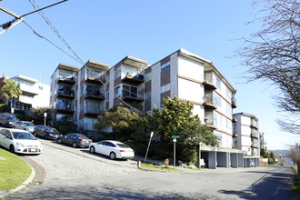 Vali Hai in Seattle, WA - Foto de edificio - Building Photo