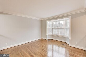 8017 Rising Ridge Rd in Bethesda, MD - Building Photo - Building Photo