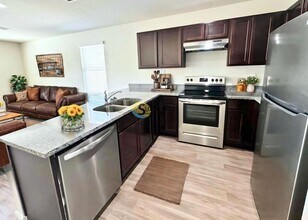 7637 Mailes Ct in Jacksonville, FL - Building Photo - Building Photo