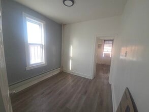 819 24th St in Union City, NJ - Building Photo - Building Photo