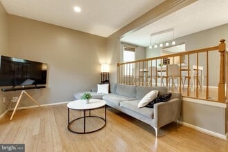 3400 Oak W Dr in Ellicott City, MD - Building Photo - Building Photo