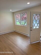 6 Laurel Ln in Englishtown, NJ - Building Photo - Building Photo