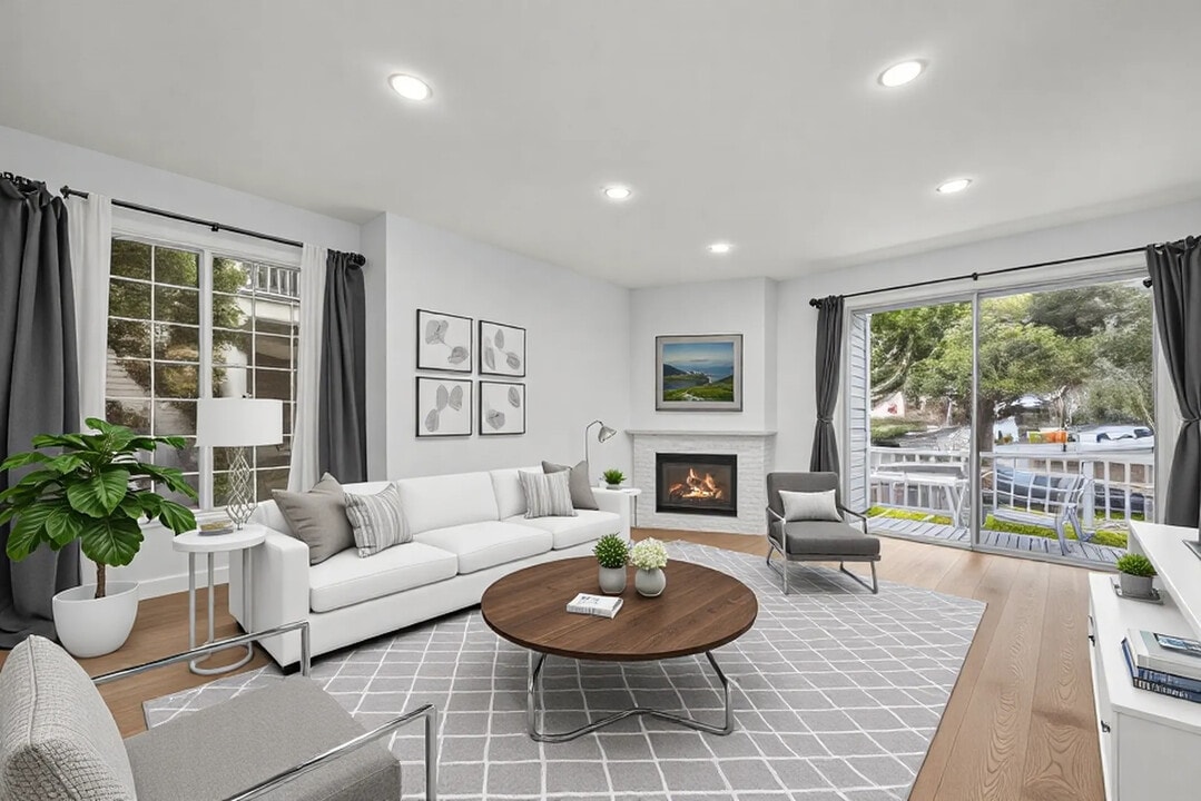 8505 Gulana Ave, Unit 1 Bedroom in PDR in Playa Del Rey, CA - Foto de edificio