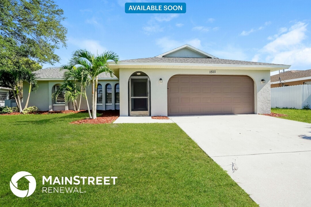 1511 SE 33rd St in Cape Coral, FL - Building Photo