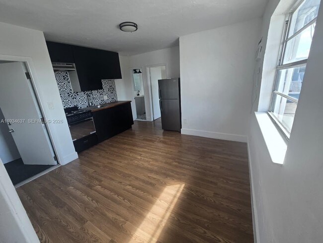 66 W 13th St in Hialeah, FL - Building Photo - Building Photo