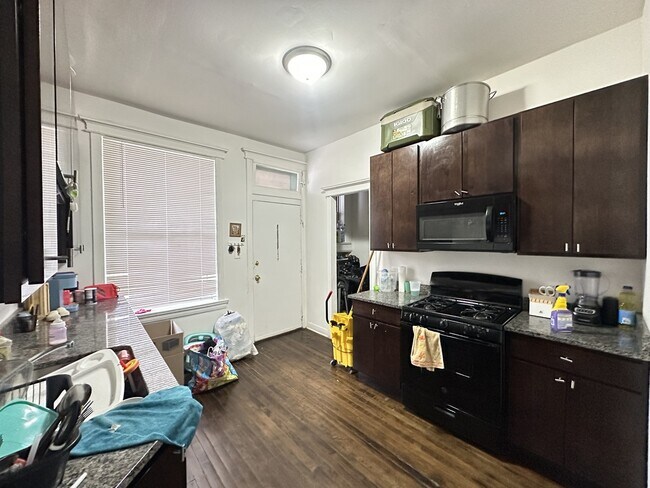 5110 N Lincoln Ave, Unit 1 in Chicago, IL - Building Photo - Building Photo