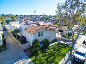 2118 Carnegie Ln in Redondo Beach, CA - Building Photo - Primary Photo