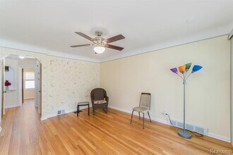 305 E Granet Ave in Hazel Park, MI - Building Photo - Building Photo
