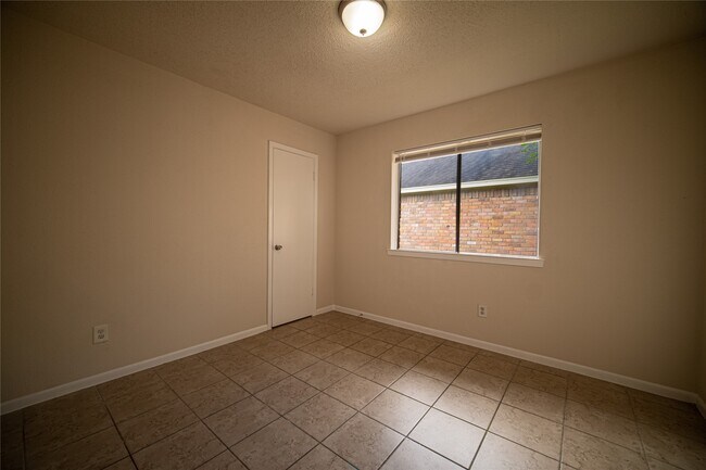 property at 13314 Sablewood Ln