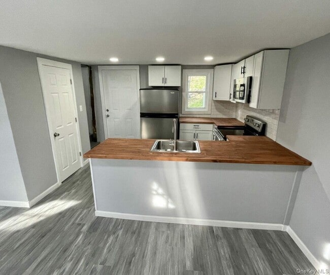 30 S Center St in Millerton, NY - Building Photo - Building Photo