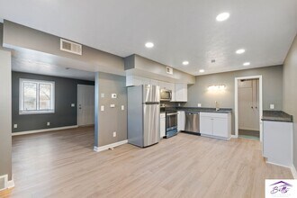 3012 Menke Cir in Omaha, NE - Foto de edificio - Building Photo