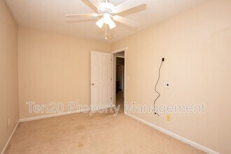 39 Farmbrook Dr in Fort Mitchell, AL - Foto de edificio - Building Photo