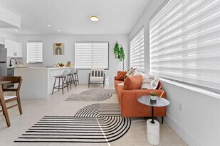 302 SW 12th Ave in Miami, FL - Building Photo