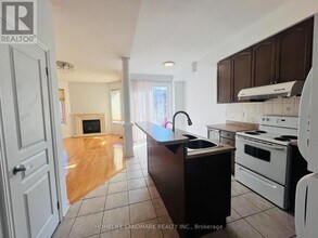 27 Thistle Ave in Richmond Hill, ON - Building Photo - Building Photo