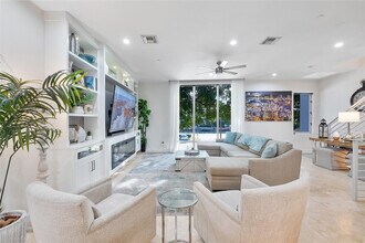 3266 NE 15th St in Pompano Beach, FL - Foto de edificio - Building Photo