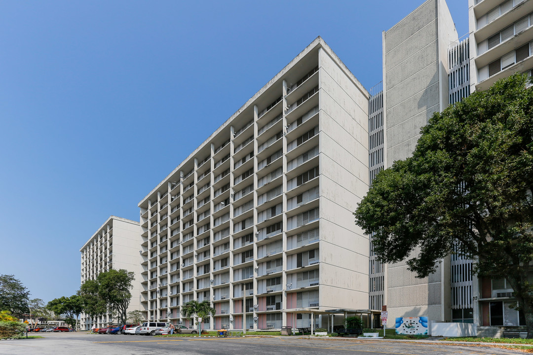 Robert King High Towers in Miami, FL - Building Photo