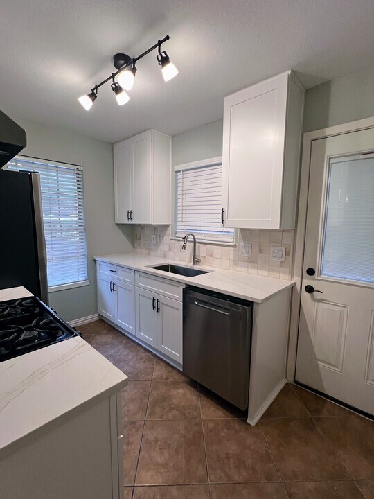 10623 Golden Quail Dr, Unit B in Austin, TX - Building Photo