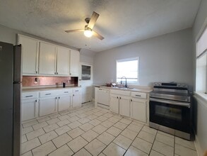 1803 Harlansburg Rd in New Castle, PA - Building Photo - Building Photo