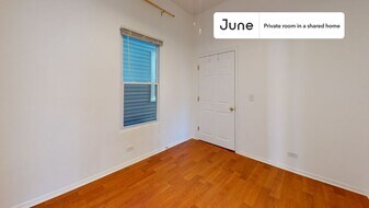 Room in Shared 3 bed/1 bath home in Chicago, IL - Building Photo