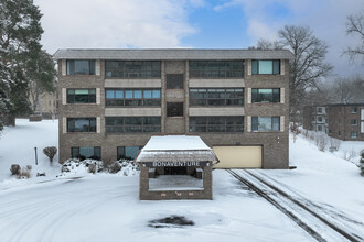 Bona Venture in Roseville, MN - Building Photo - Primary Photo