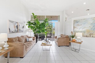 1007 Spoonbill Cir in Weston, FL - Building Photo