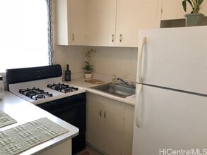 2810 Winam Ave in Honolulu, HI - Building Photo - Building Photo