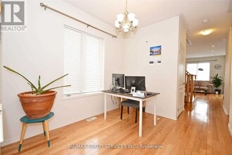 43 Sussexvale Dr in Brampton, ON - Building Photo - Building Photo