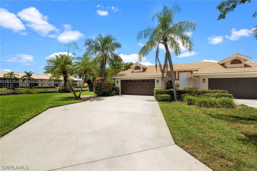 8618 Mustang Dr in Naples, FL - Building Photo